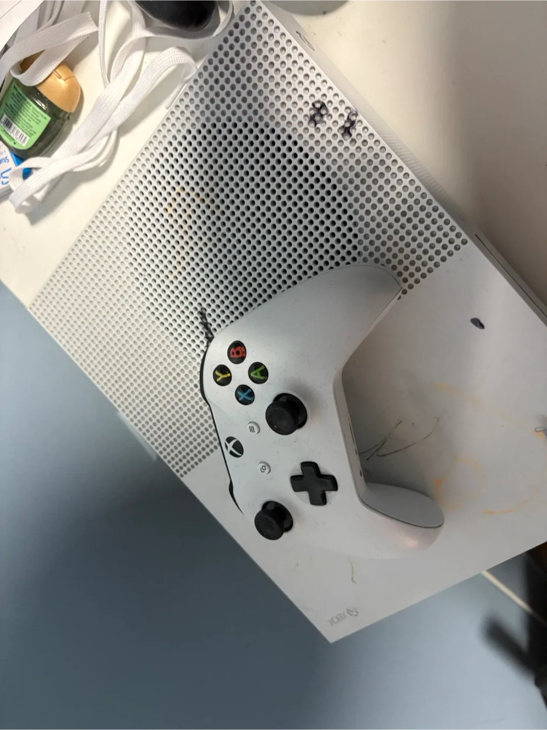 Xbox One S White Console thumbnail