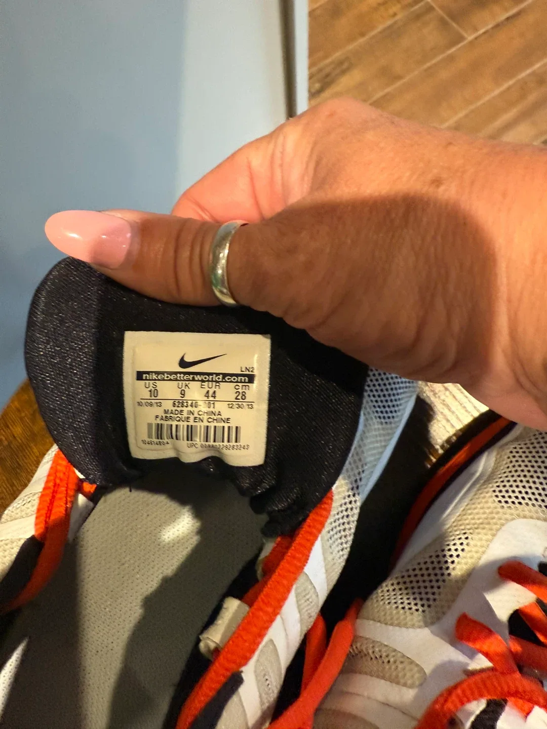 Nike Hyperfuse Men's Running Shoes - Size 10 image indicator(3)