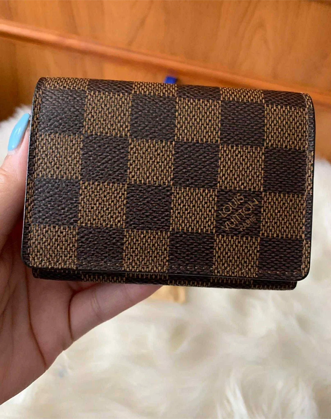 Louis Vuitton Damier Ebene Card Case image indicator(2)