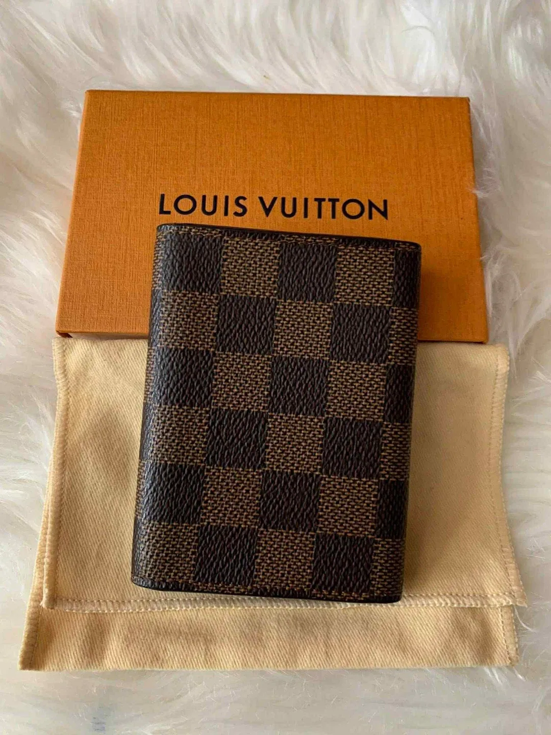 Louis Vuitton Damier Ebene Card Case image indicator(3)