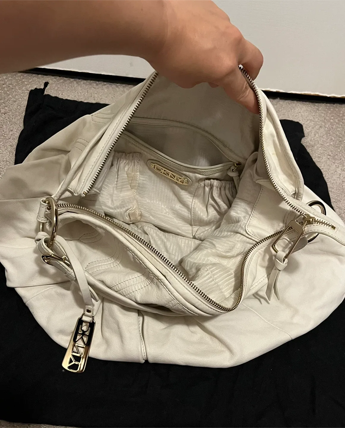 DKNY Cream Leather Hobo Bag image indicator(4)