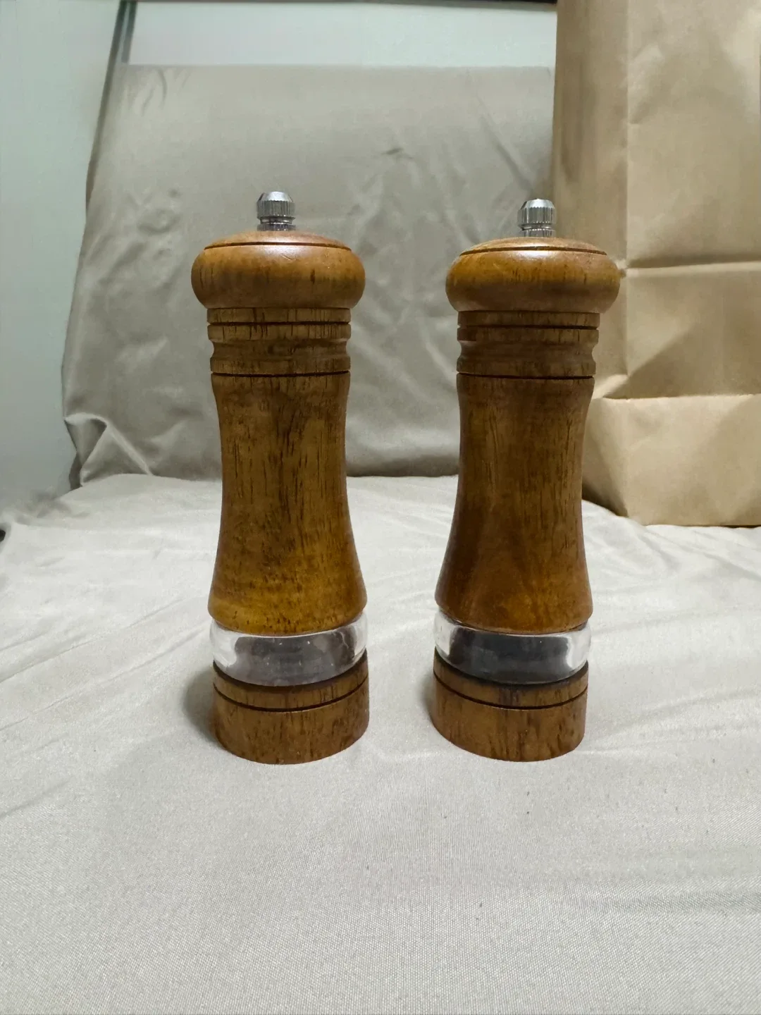 Wood Salt and Pepper Grinder Set image indicator(2)
