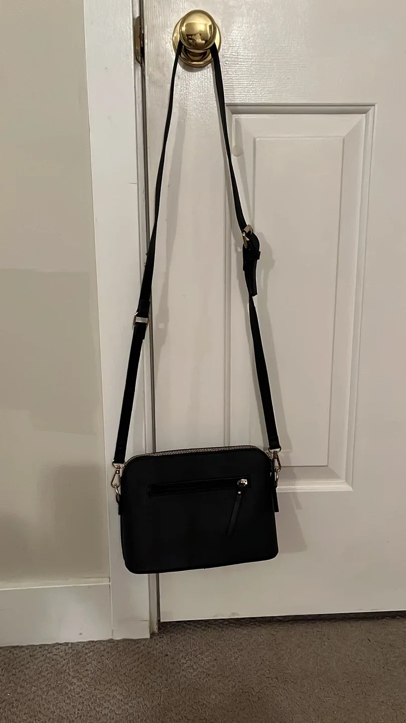 Black Crossbody Bag image indicator(2)