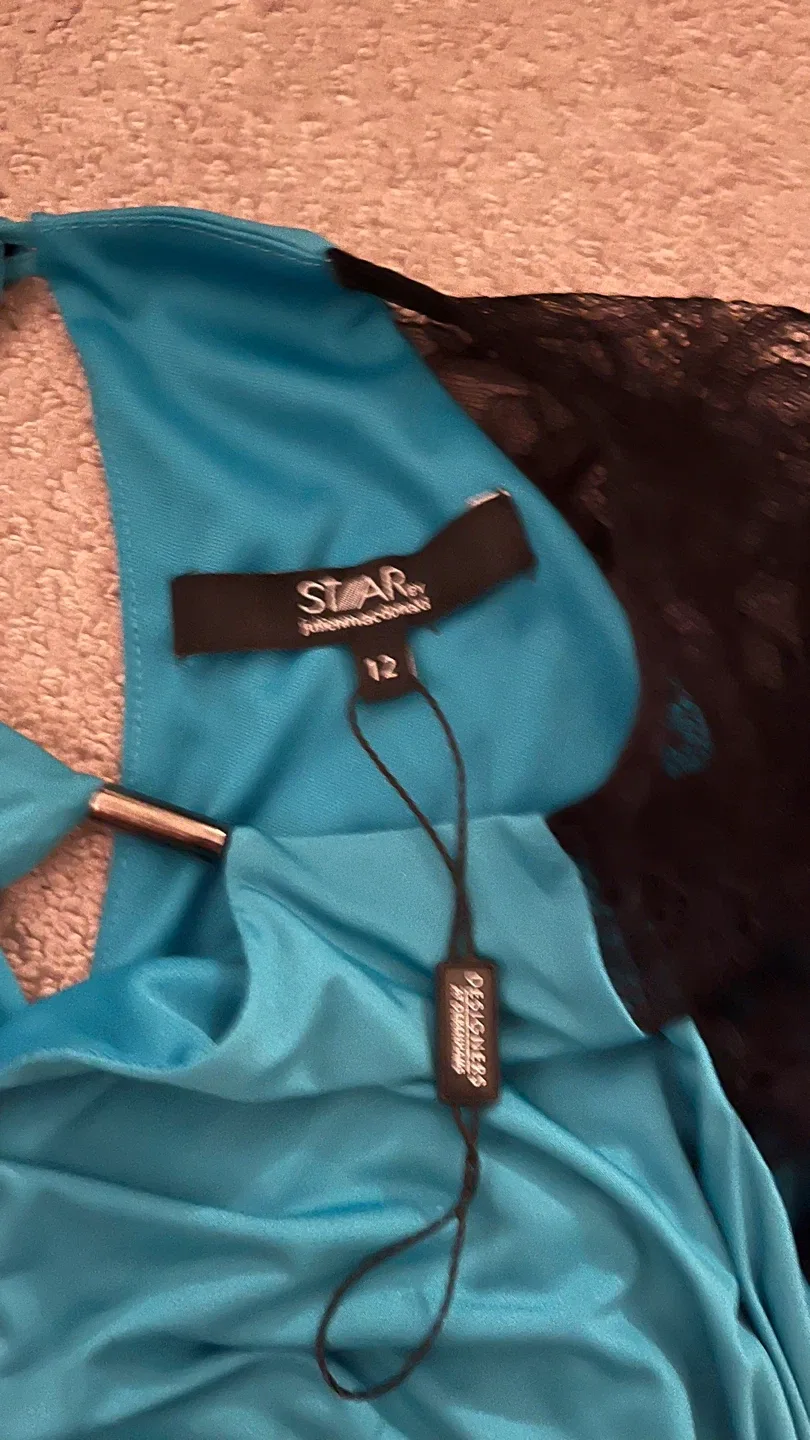 Star by Julianne Size 12 top image indicator(2)