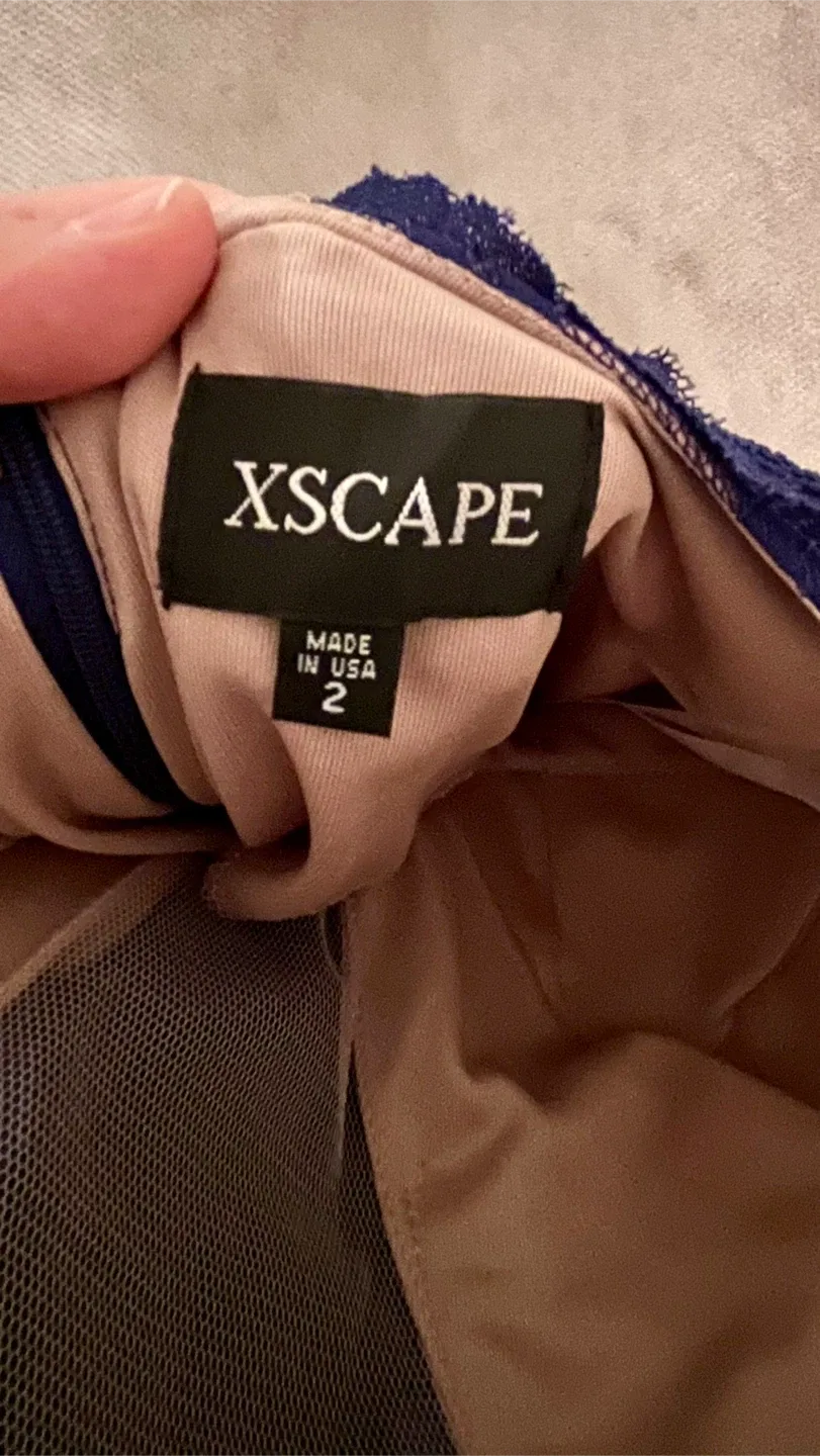 XSCAPE Navy Blue Lace Gown - Size 2 image indicator(3)