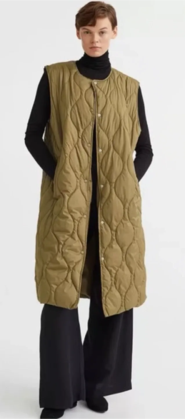H&M Black Long Quilted Vest thumbnail