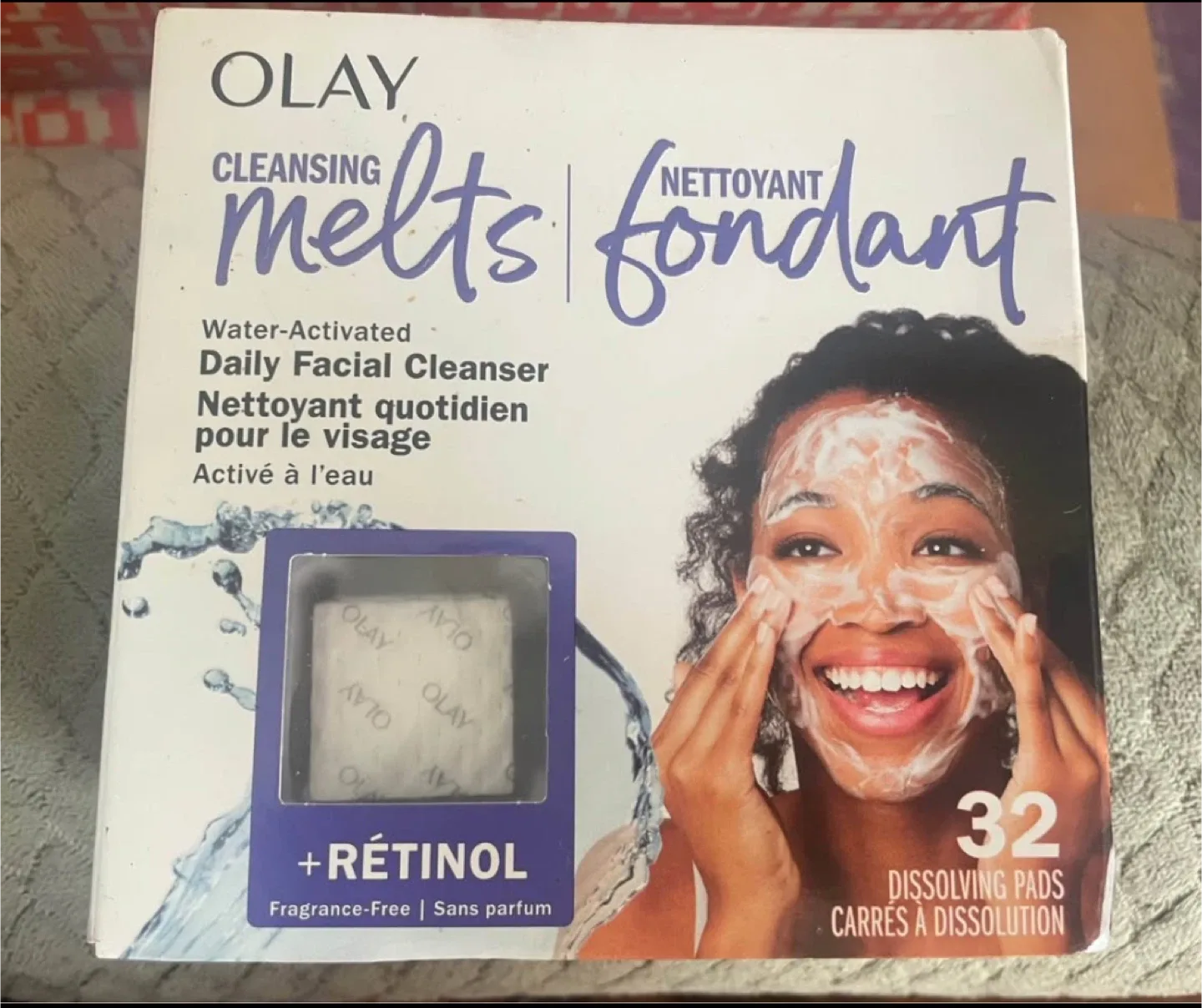 Olay Cleansing Melts + Retinol, 32 pads thumbnail