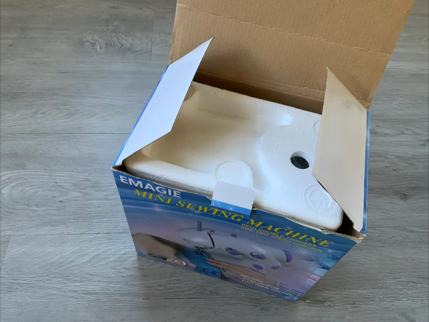 Emagie Mini Sewing Machine - Double Thread, Two Speed image indicator(2)