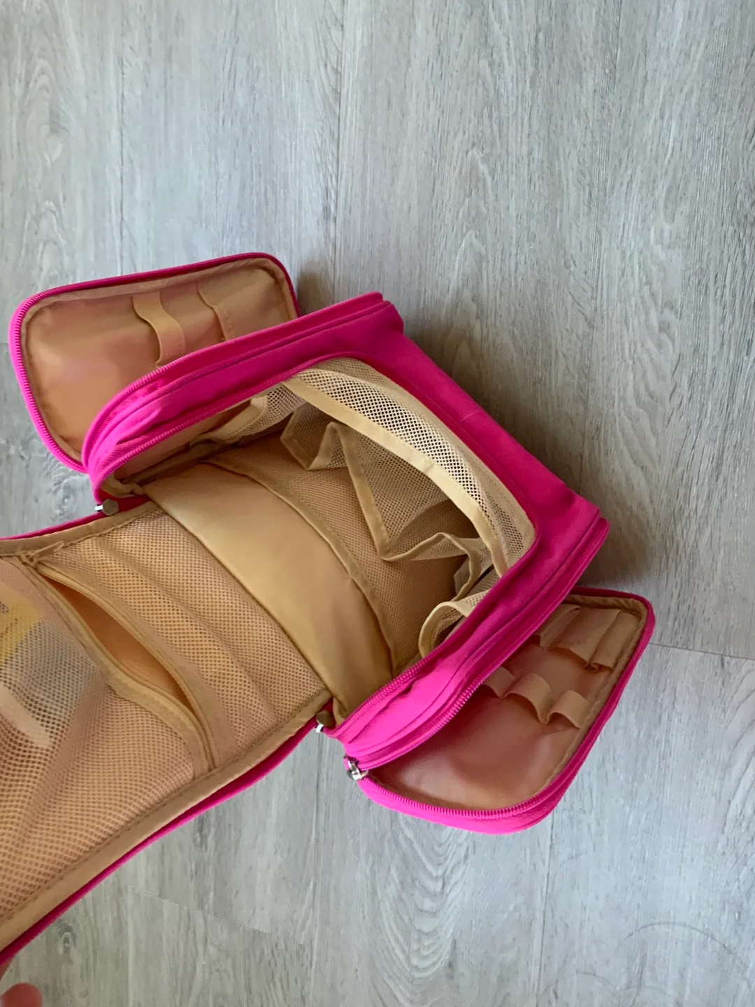 Cosmetic Bag - Pink Travel Toiletry Organizer image indicator(3)