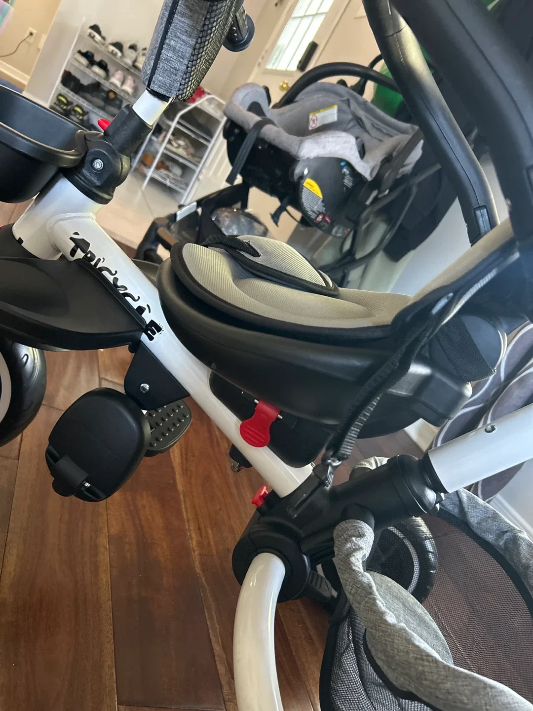 Like New aosom Tricycle for Toddlers image indicator(4)