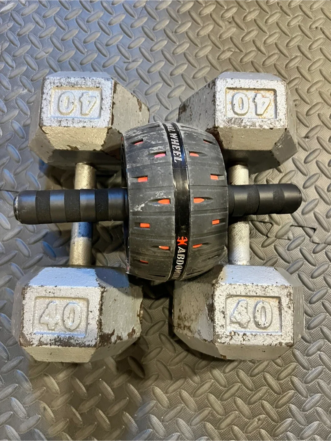 Abdominal Wheel & Dumbbells thumbnail