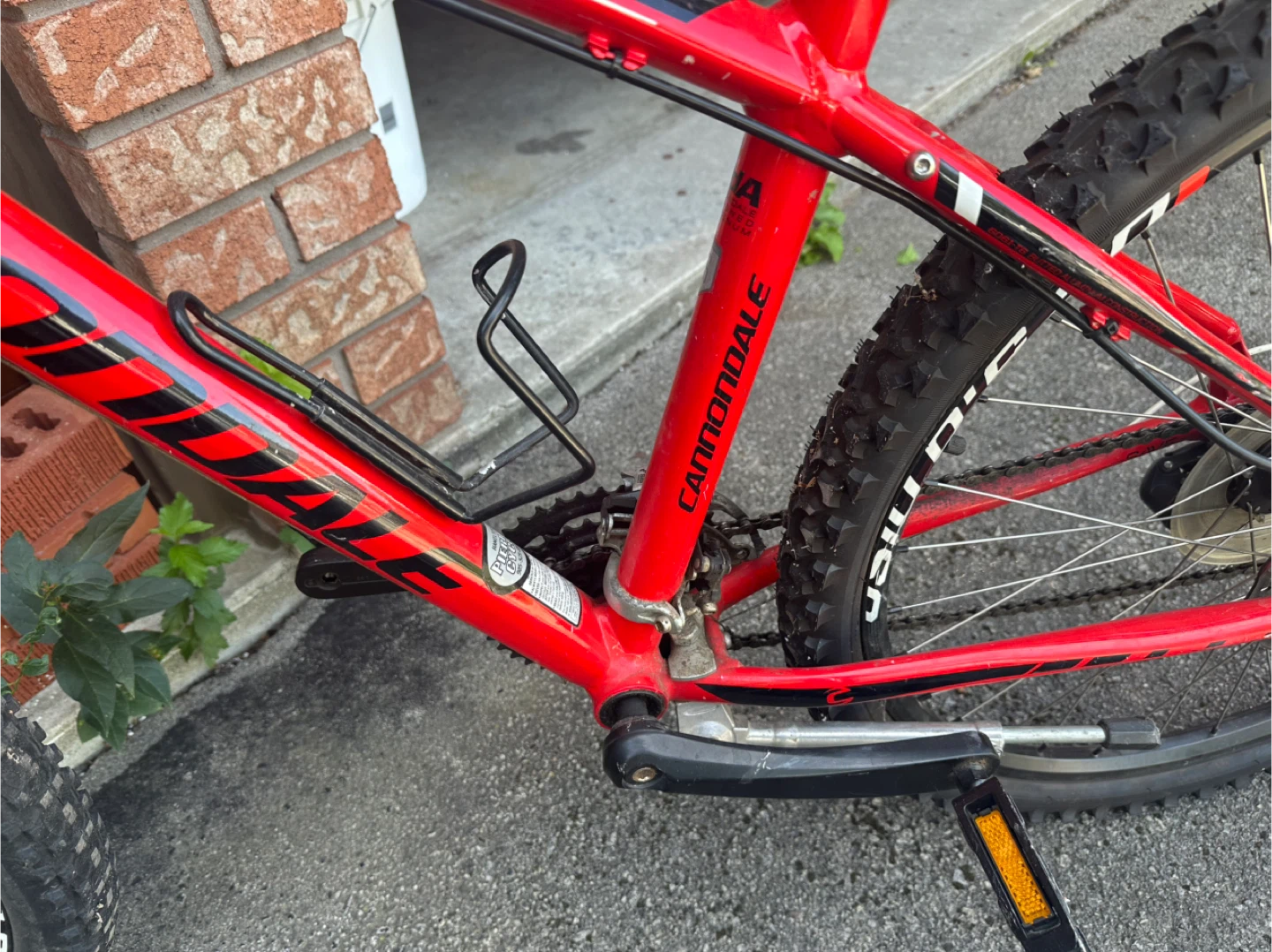 Cannon dale Mountain Bike - Size Small - photo 3