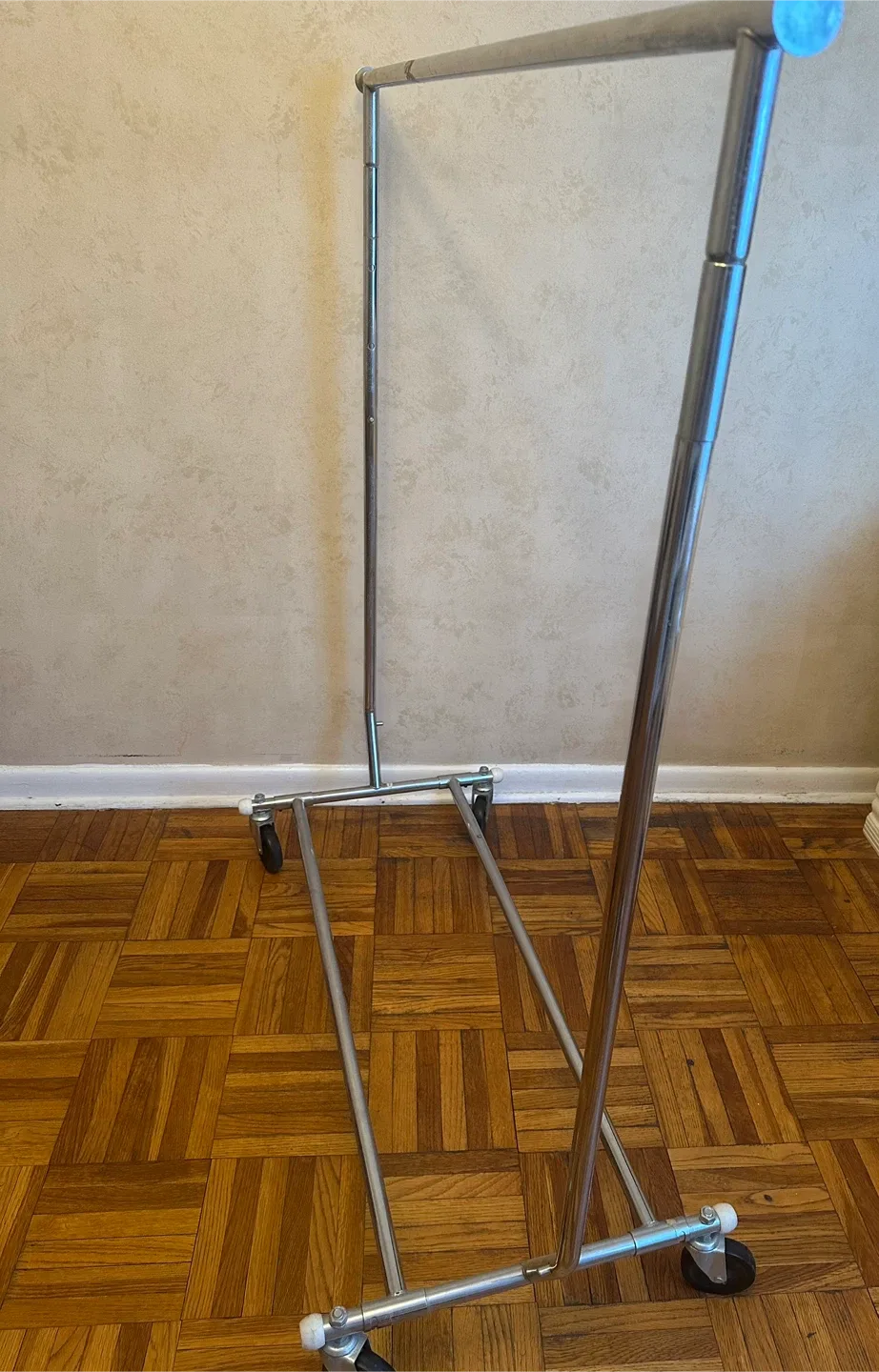 Clothing rack (industrial) image indicator(2)