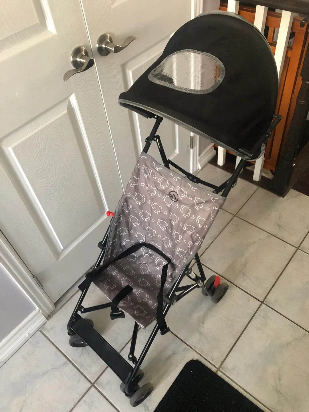 Gilt Stroller - Lightweight & Compact image indicator(2)