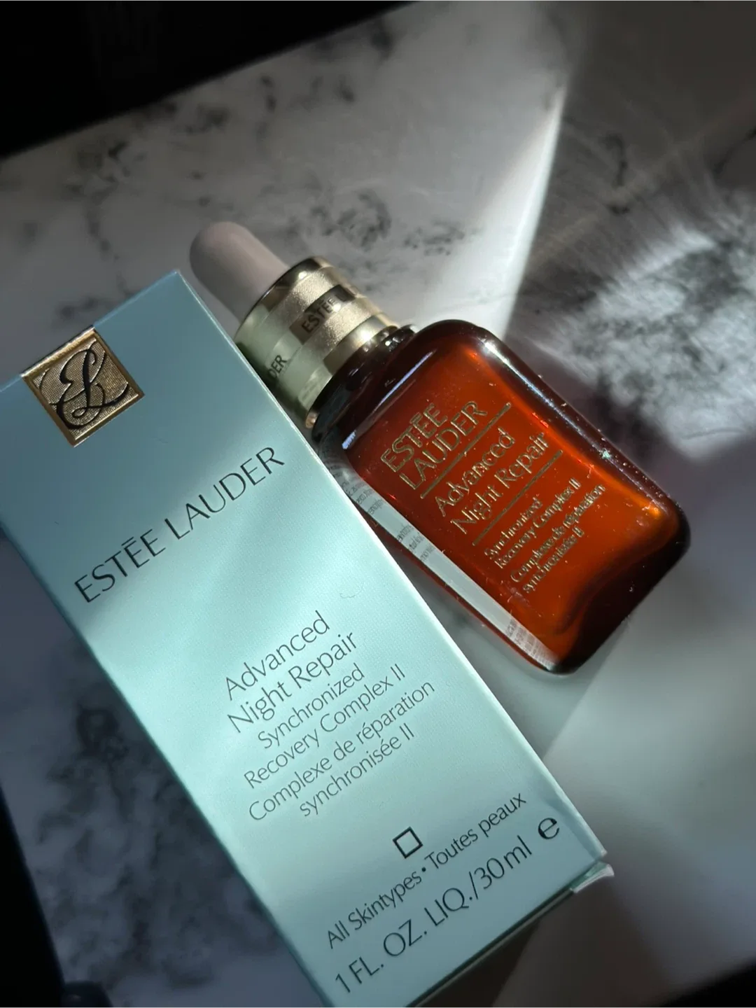 Estée Lauder Advanced Night Repair Serum thumbnail