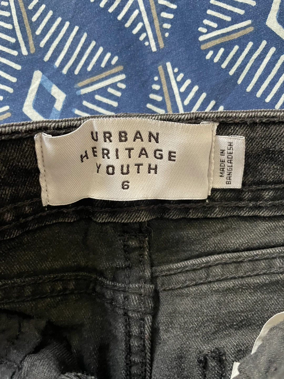 Urban Heritage Youth Shorts Size 6 🥕