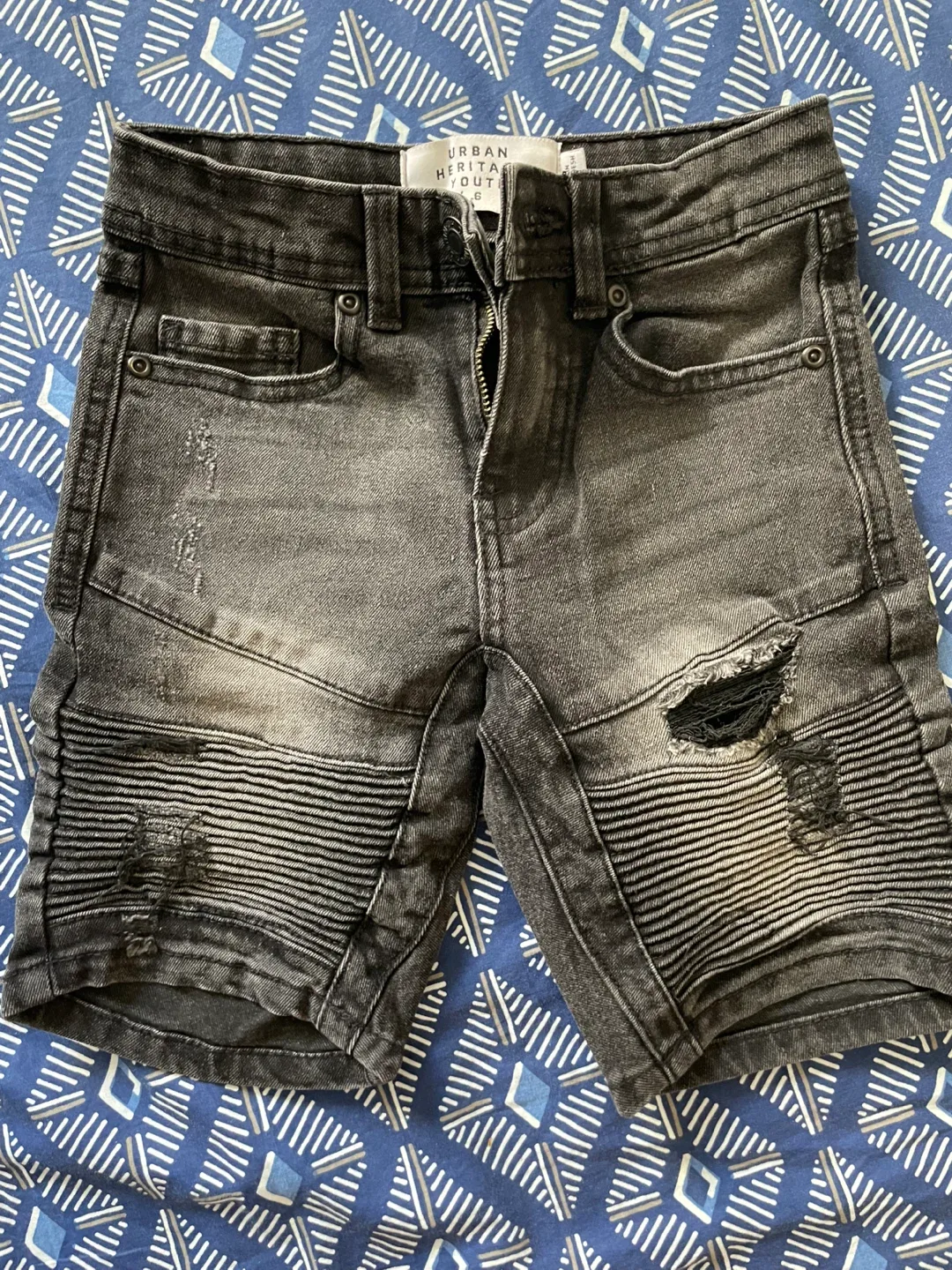 Urban Heritage Youth Shorts Size 6 🥕 image indicator(3)