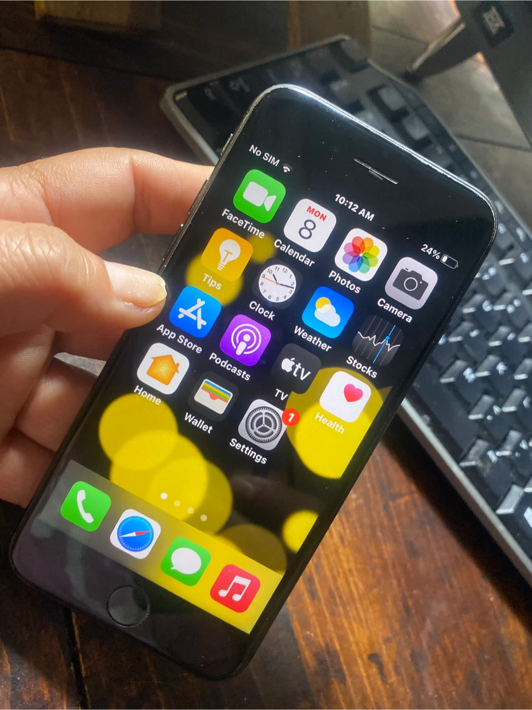 Apple iPhone 8 - Black - photo 4