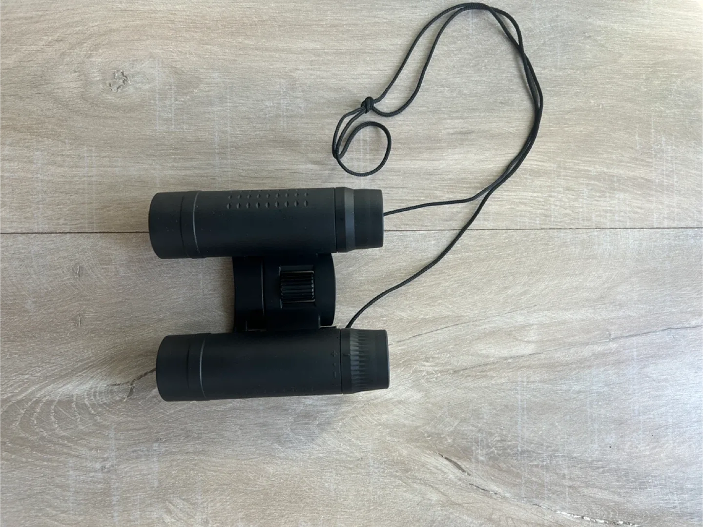 Almost new! Tasco Essentials 10x25 Binoculars - Compact image indicator(5)