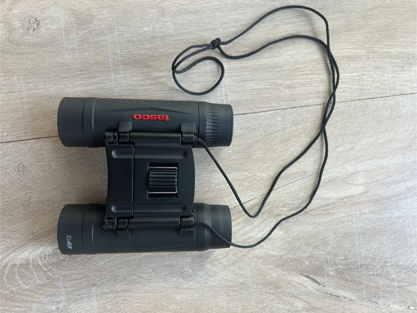 Almost new! Tasco Essentials 10x25 Binoculars - Compact image indicator(4)