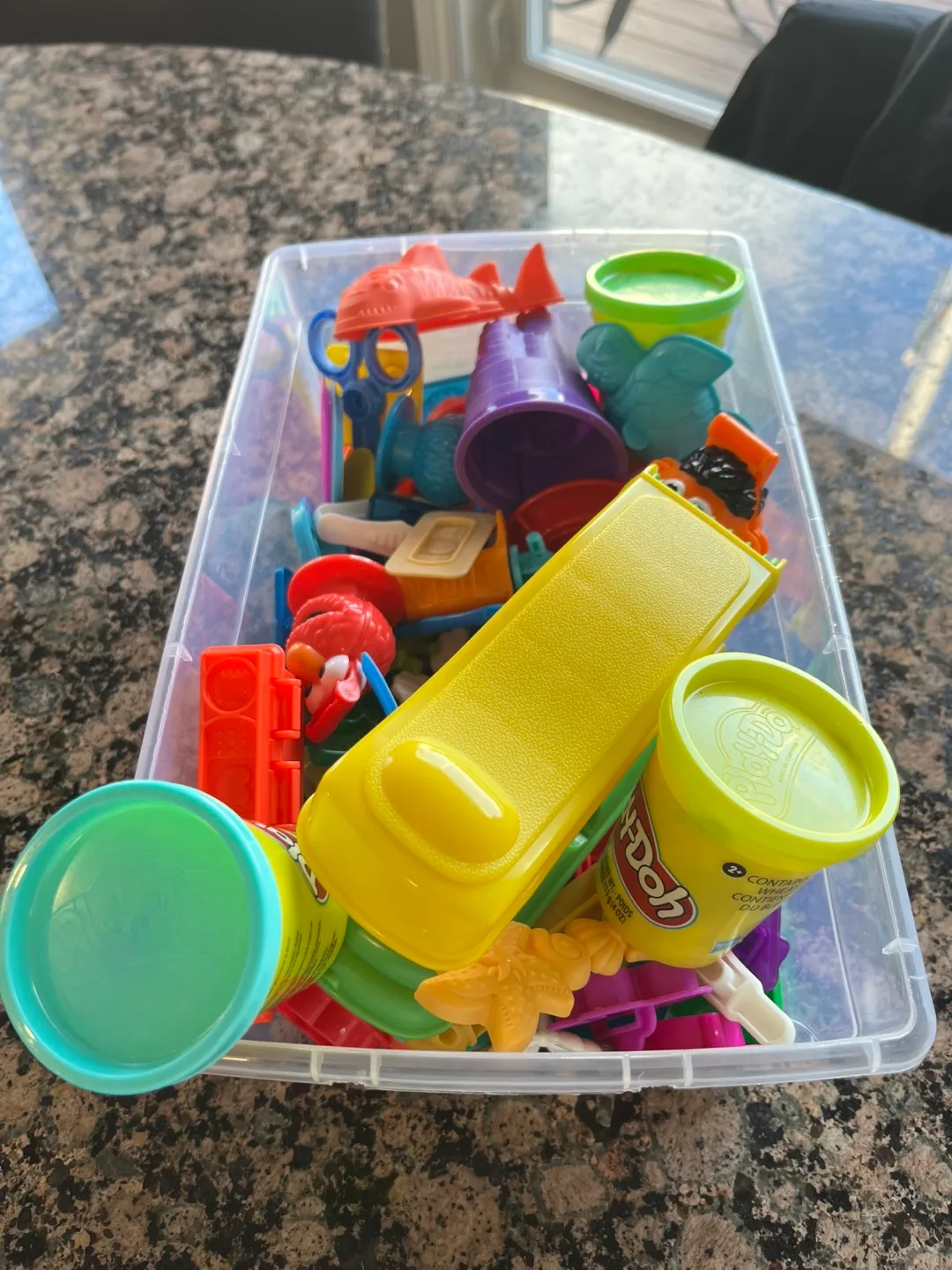 Play-Doh Set with Tools & Container image indicator(3)