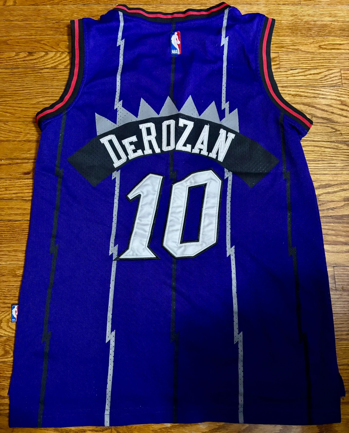 Adidas Raptors DeRozan Jersey - Size S - photo 5