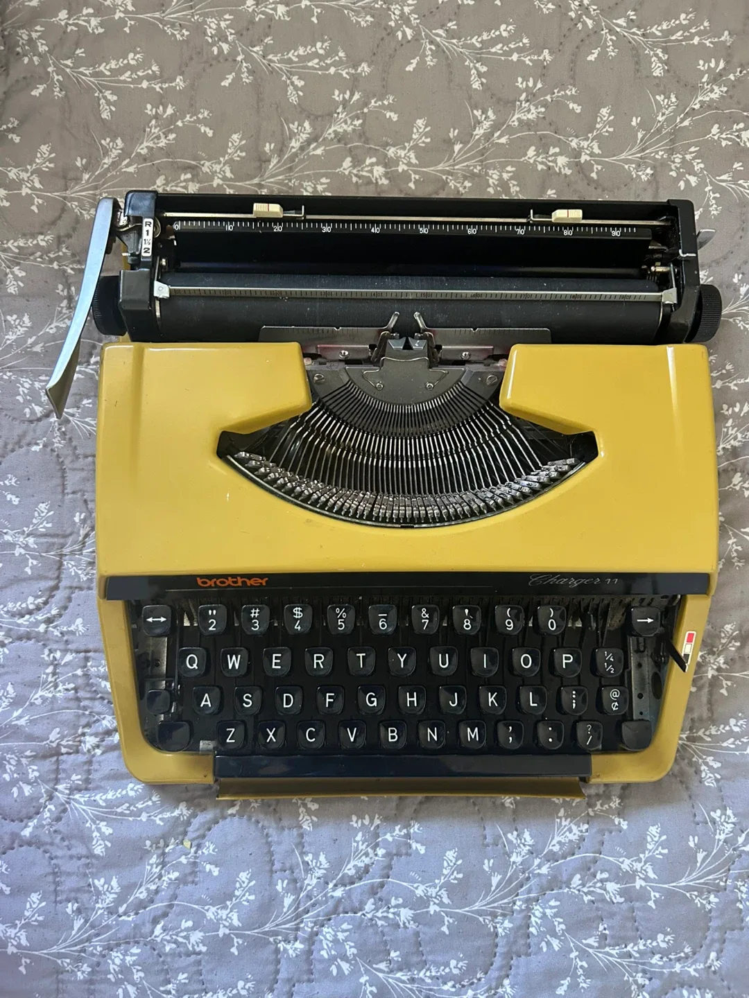 Brother Charger 11 Typewriter + 1 Ribbon Spool