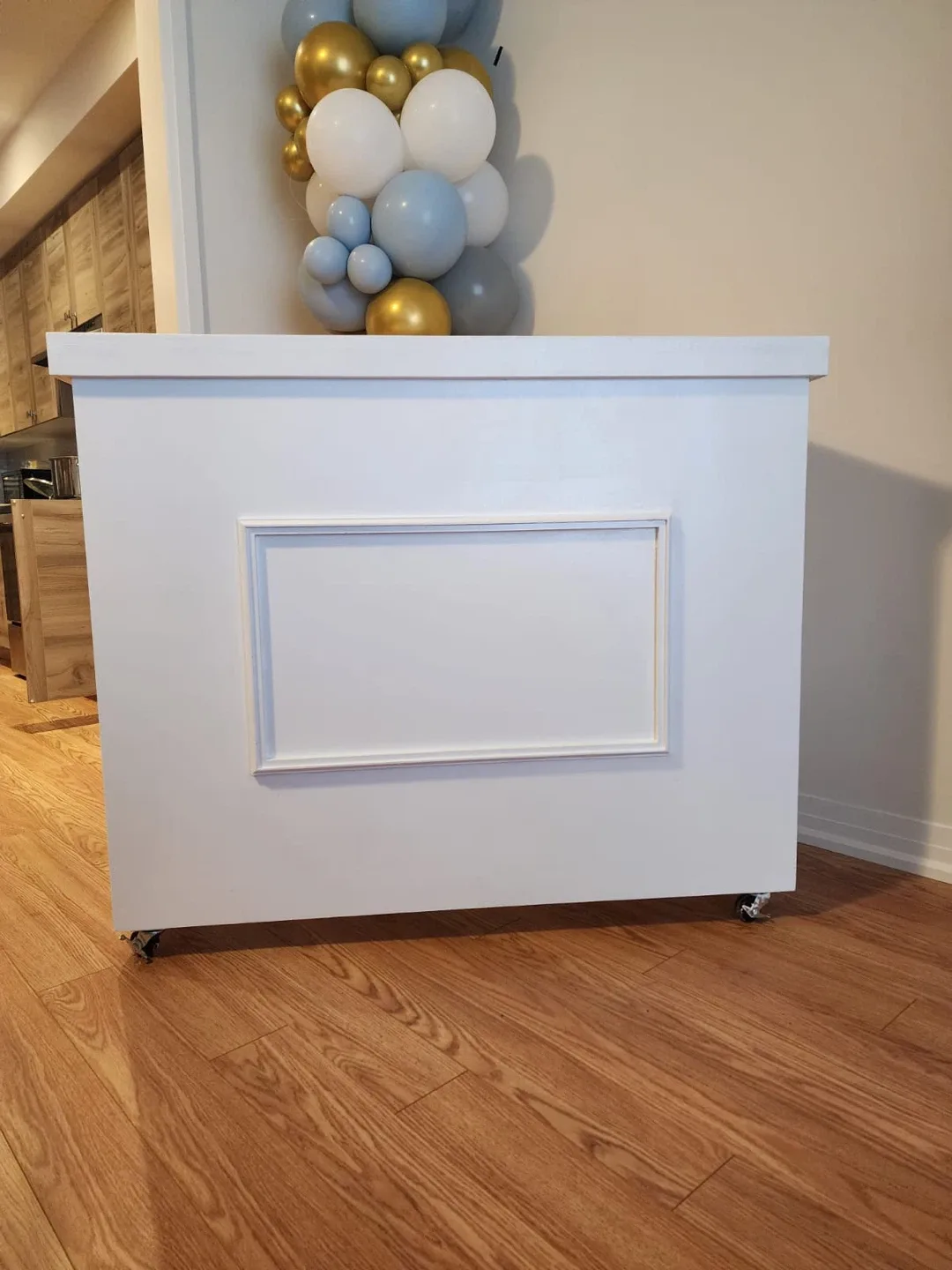 White Mobile Bar Cart with Sink image indicator(2)