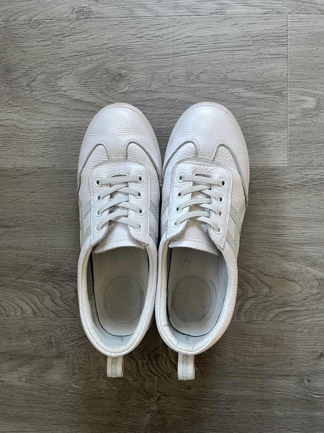 Like Onitsuka Tiger White Leather Sneakers