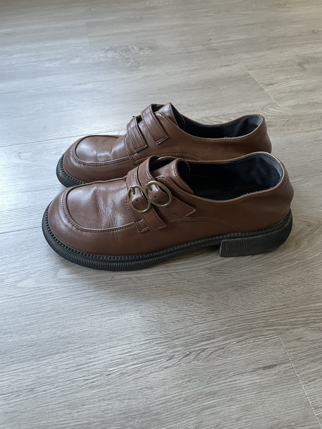 Nangonghua Brown Buckle Shoes
