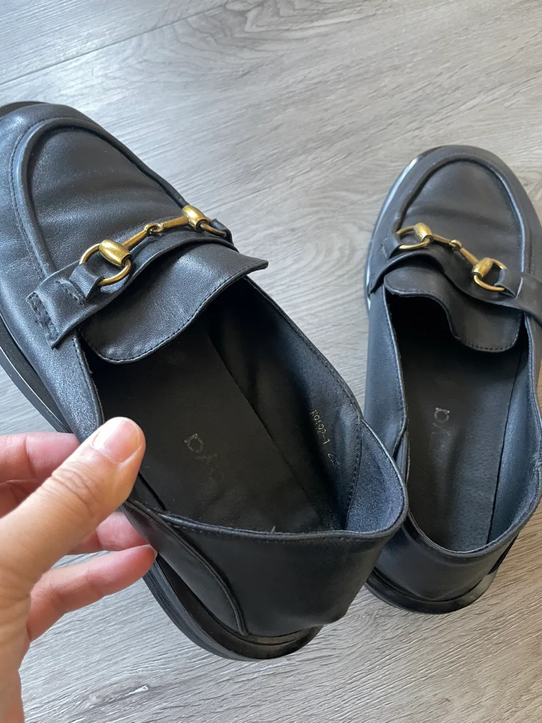 Daya Black Leather Loafers image indicator(2)