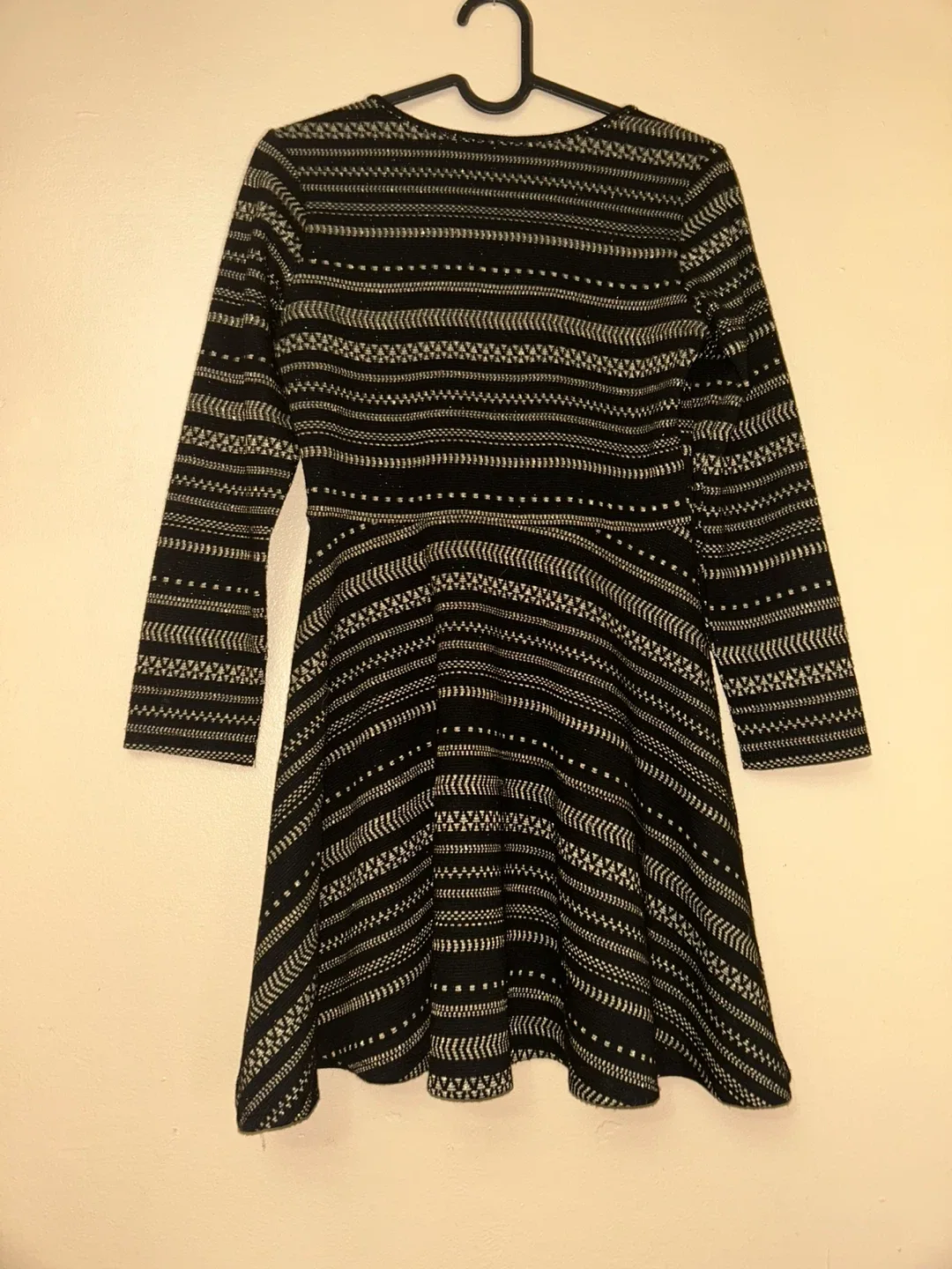 Long sleeve Black Dress with Gold print Girls size 10/12 thumbnail