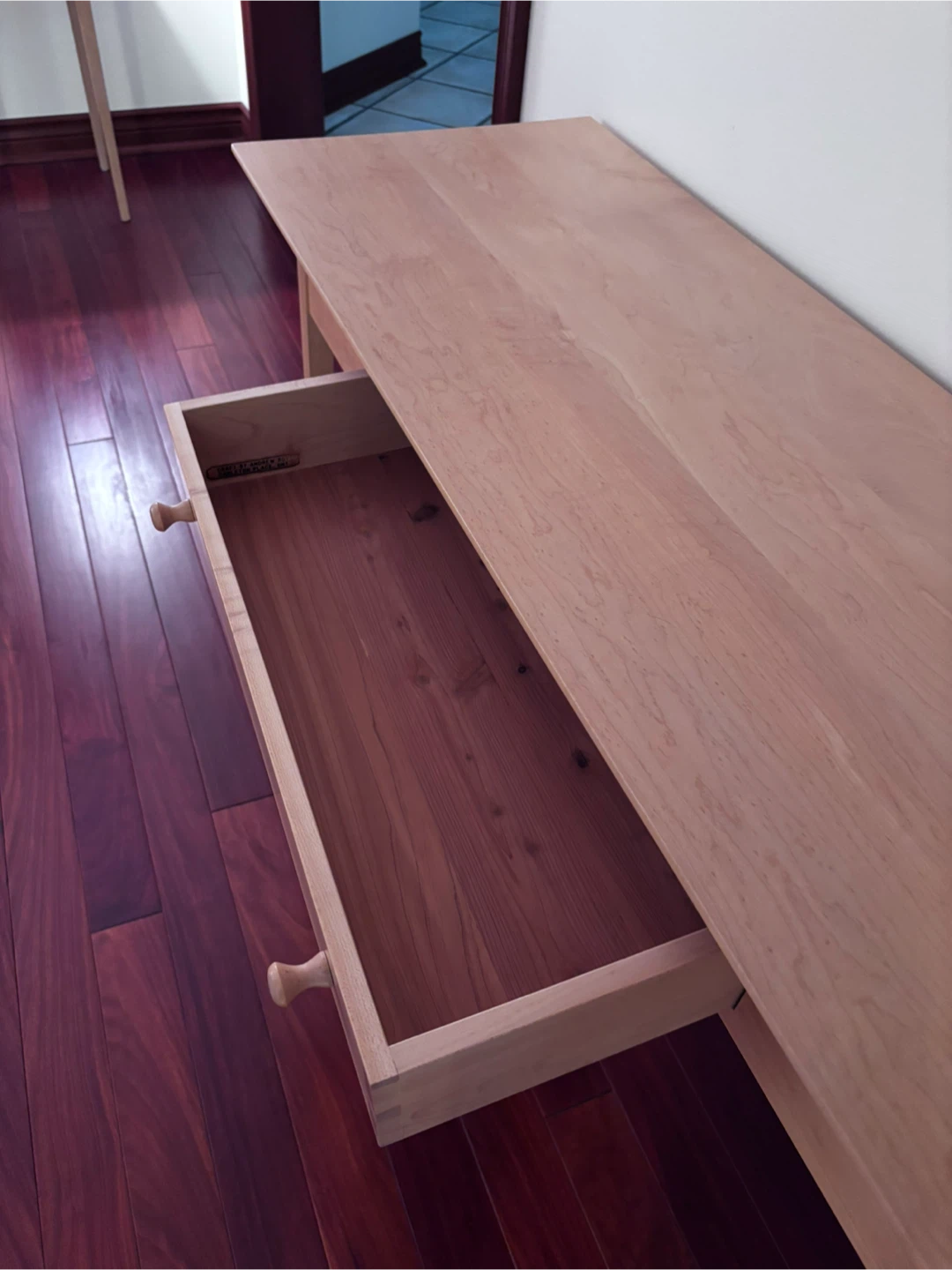 Shaker Style Solid Maple End Tables and sofa Table, like new - photo 2