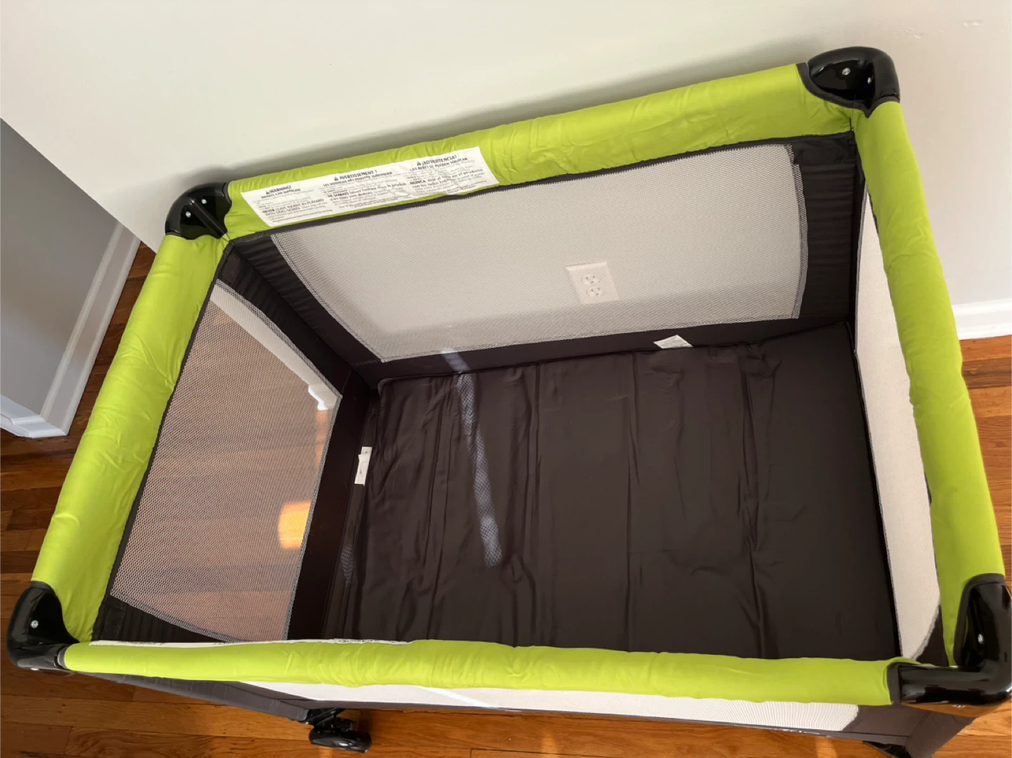 Evenflo Portable Baby Playard - Green & Black - photo 3