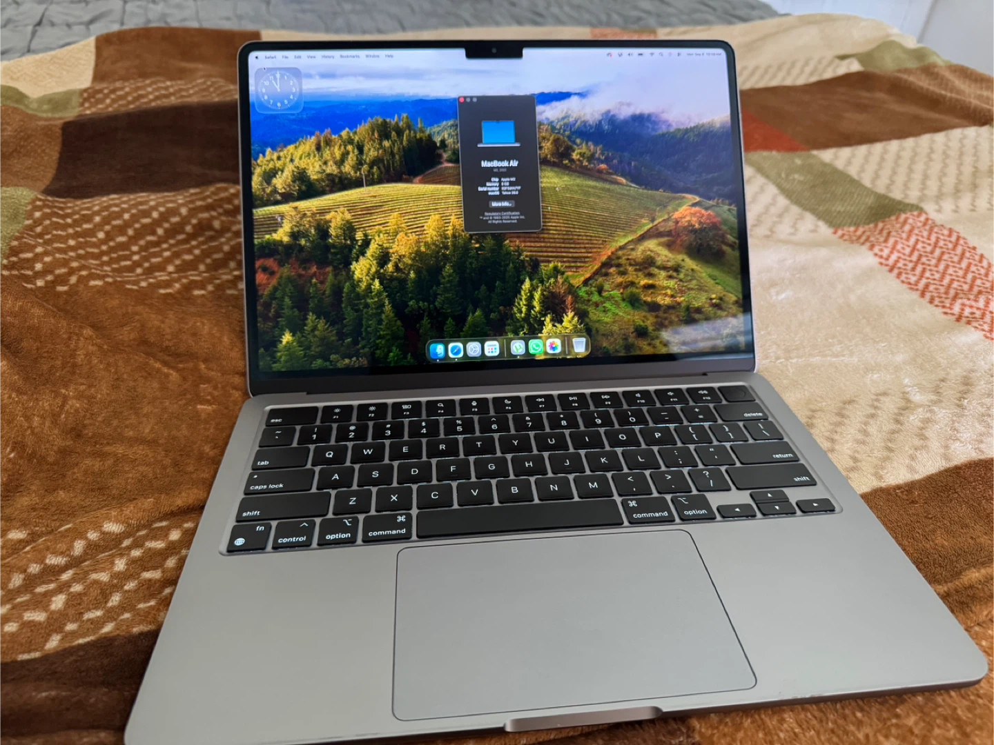 2022 MacBook Air M2 – Like New!