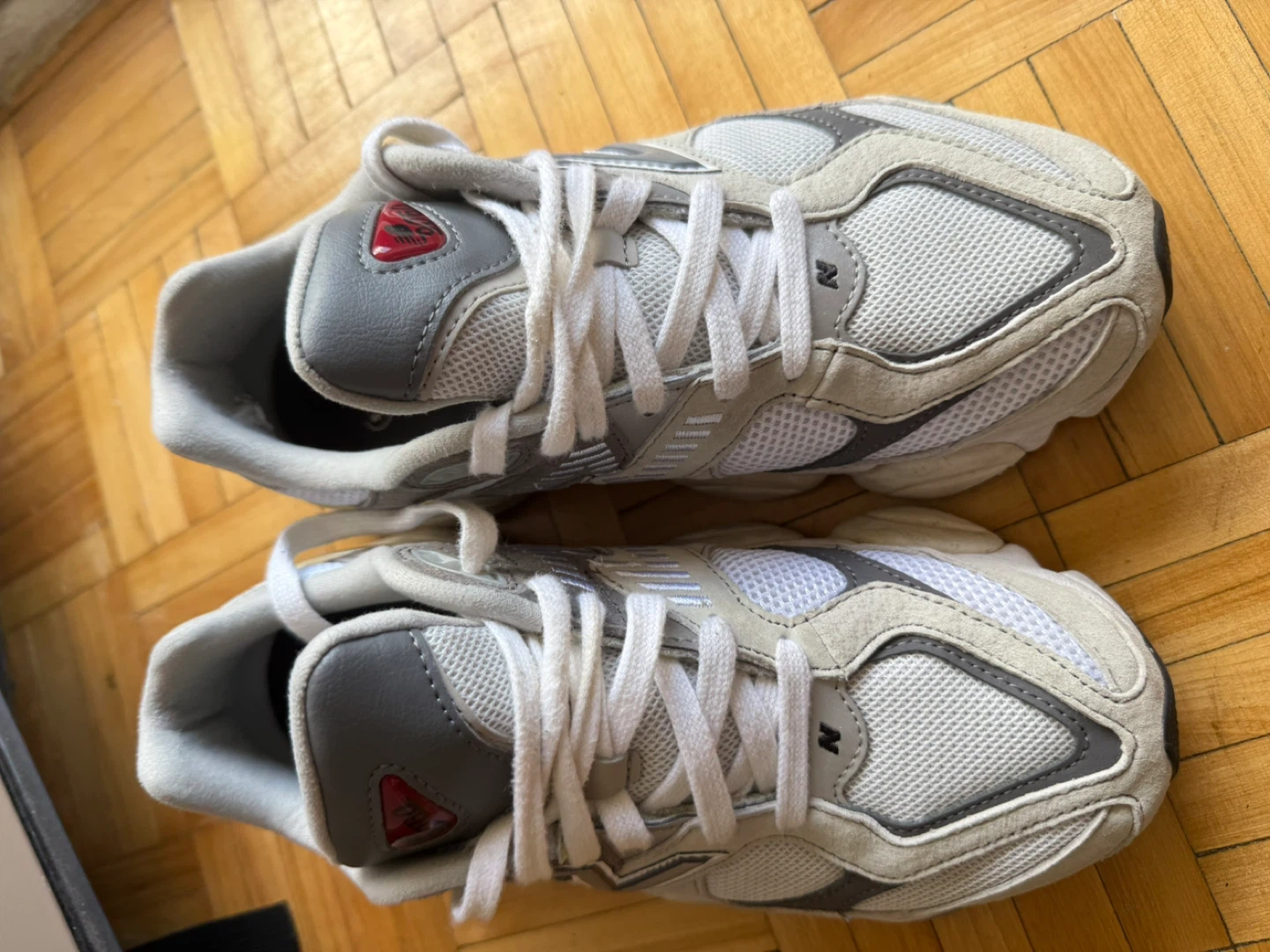 New Balance 9060 Grey/White, US 8.5 - photo 2