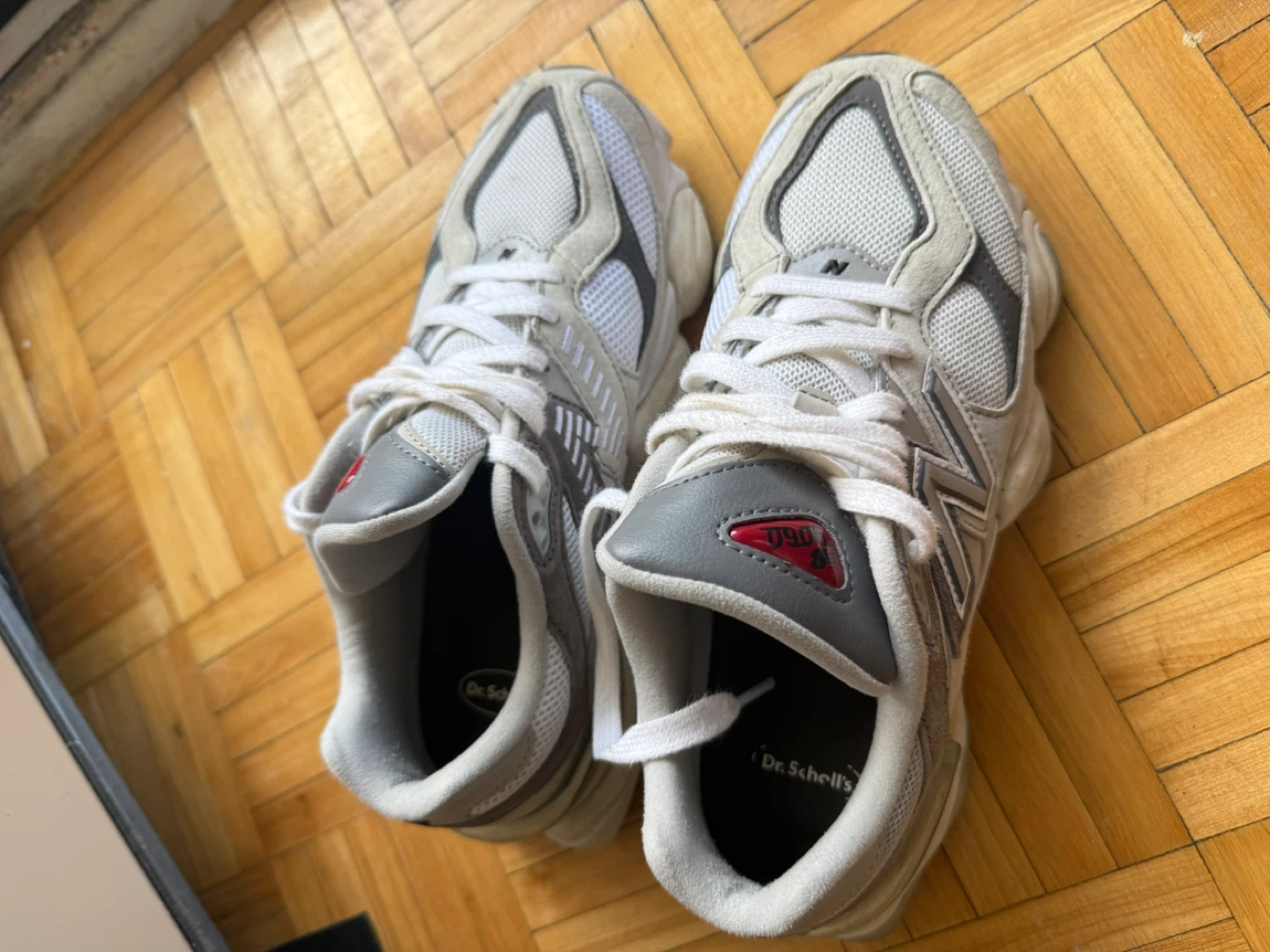 New Balance 9060 Grey/White, US 8.5