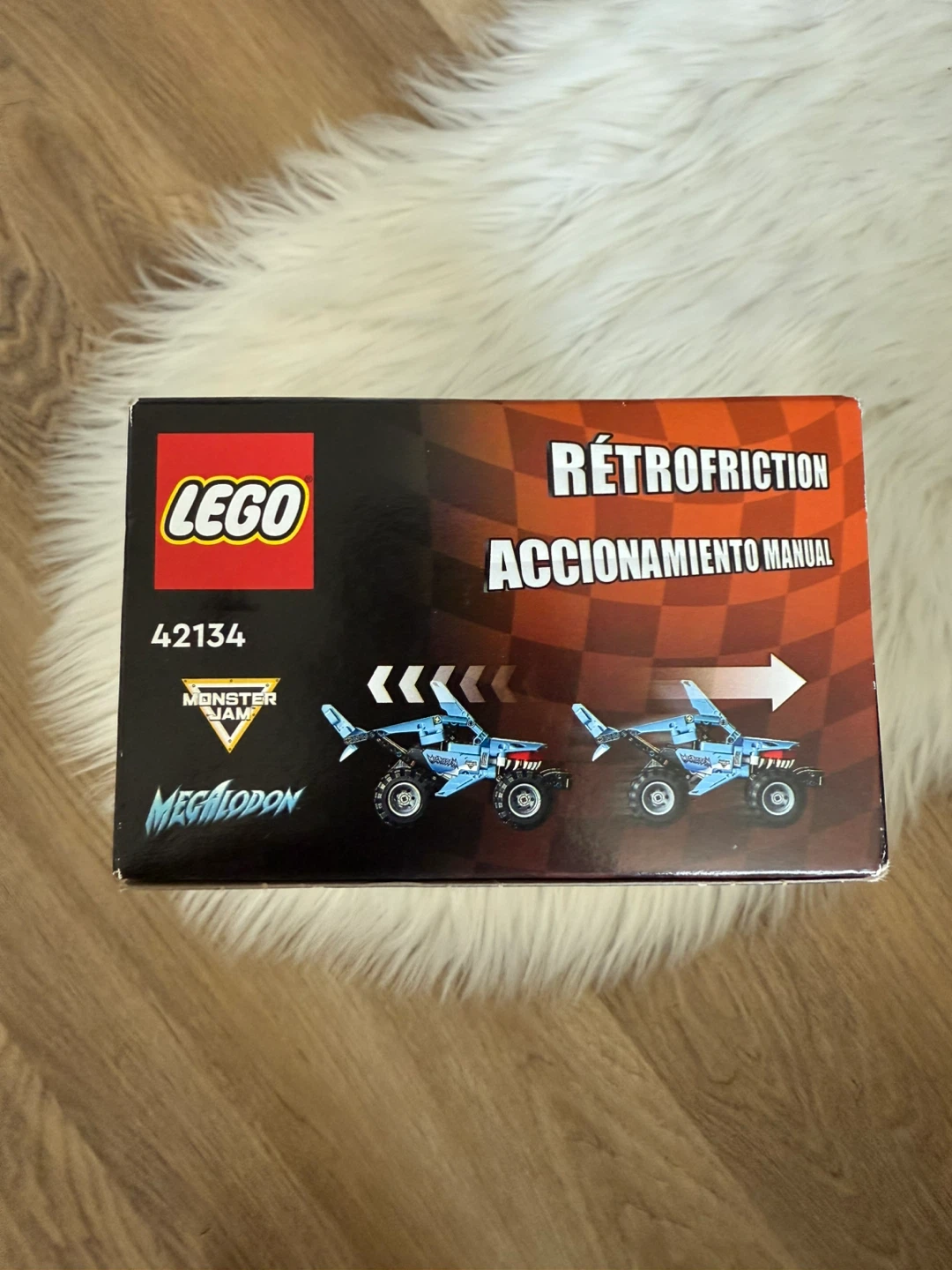 *BRAND NEW* LEGO Monster Jam Megalodon Pull-Back Racer Set - photo 4