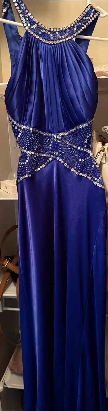 Selection of Formal Dresses image indicator(4)