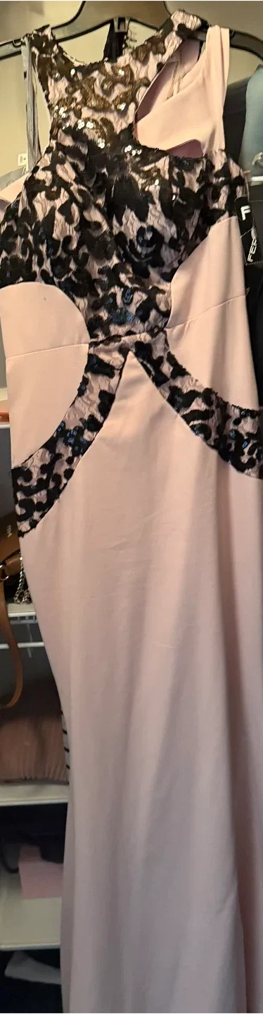 Selection of Formal Dresses image indicator(6)