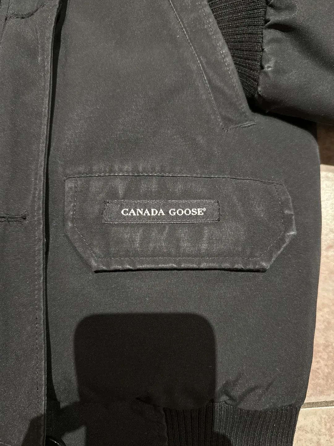 Canada goose jacket image indicator(2)