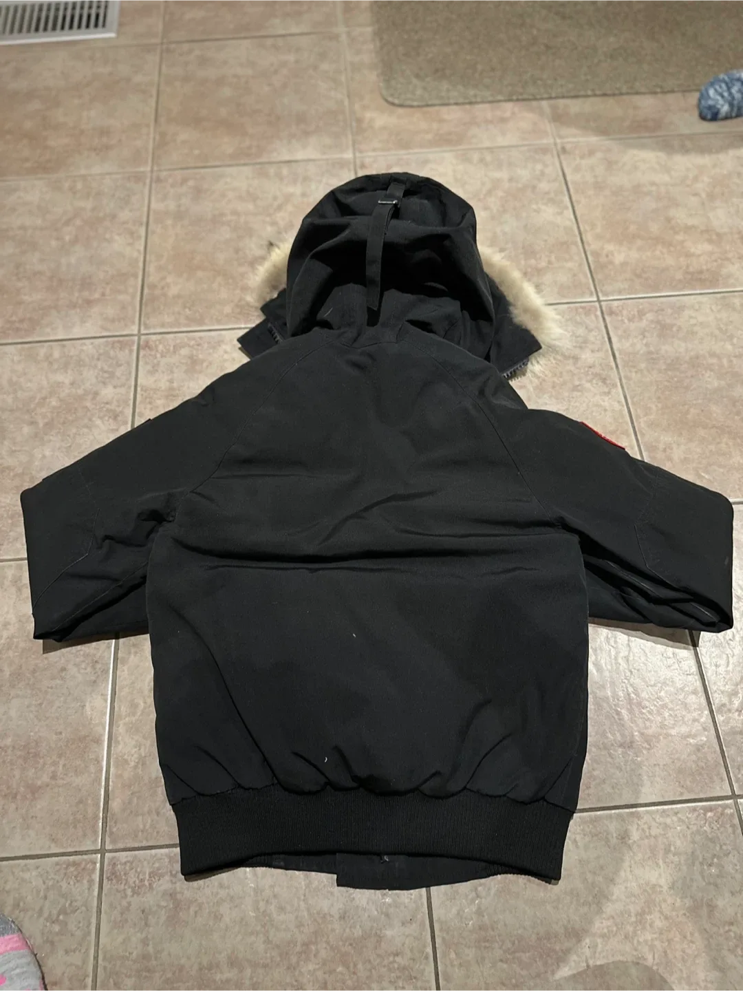 Canada goose jacket image indicator(6)