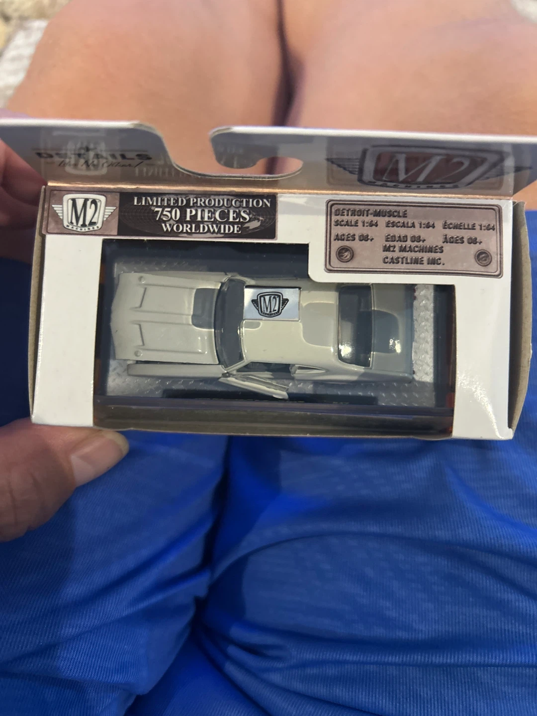 M2 Machines Detroit Muscle 1:64 Scale Car - photo 2