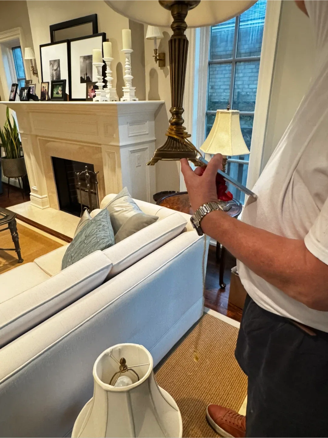 2 Vintage brass table lamps with classic bell shades image indicator(3)