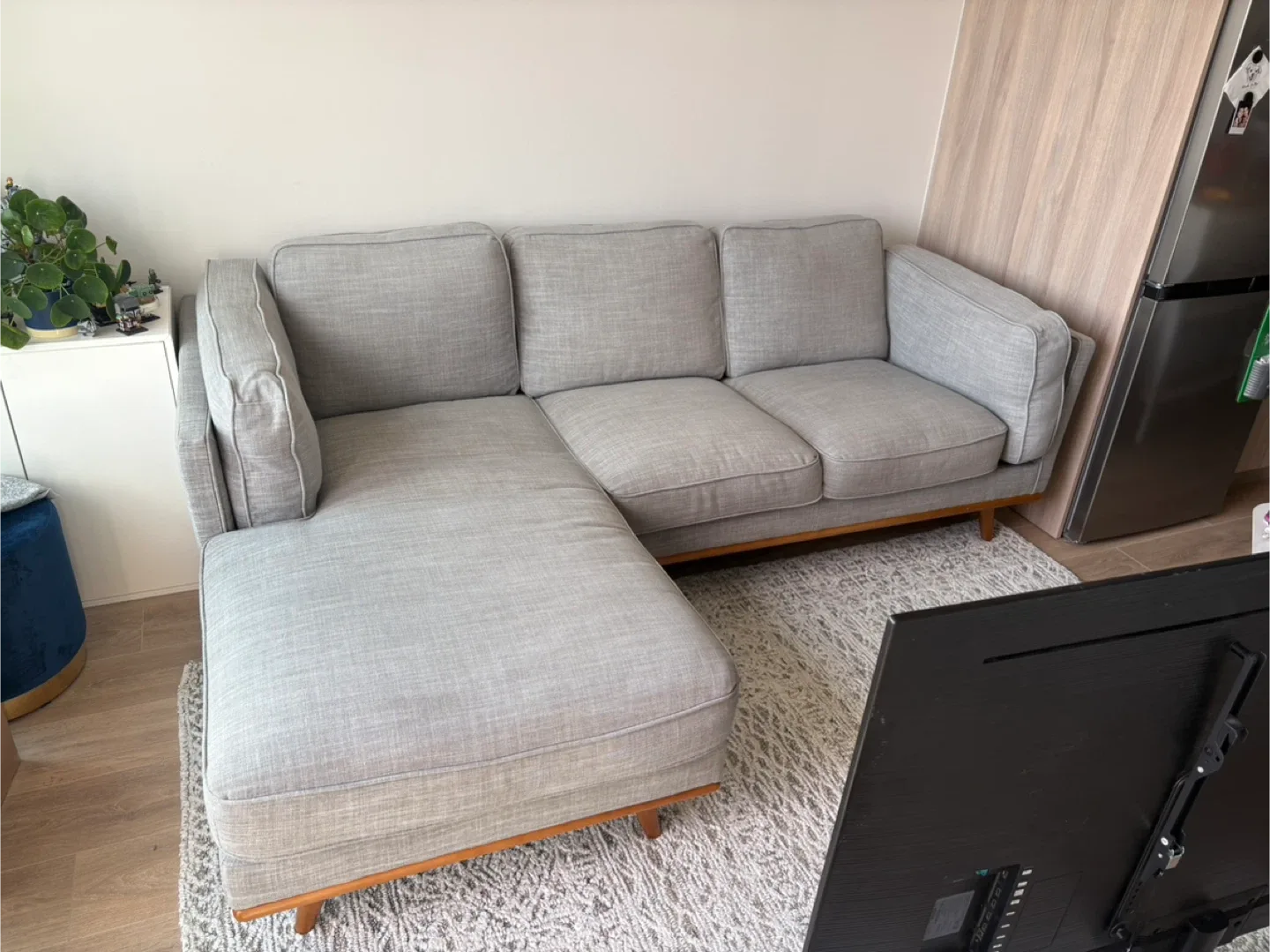 Structube/Article Sectional Sofa image indicator(3)