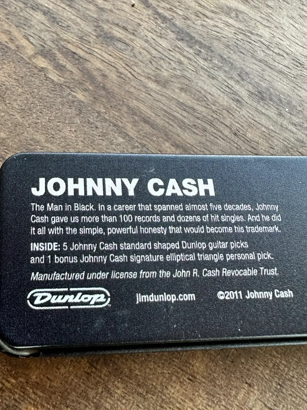 Dunlop Johnny Cash Guitar Picks - Heavy Gauge w/ Tin thumbnail