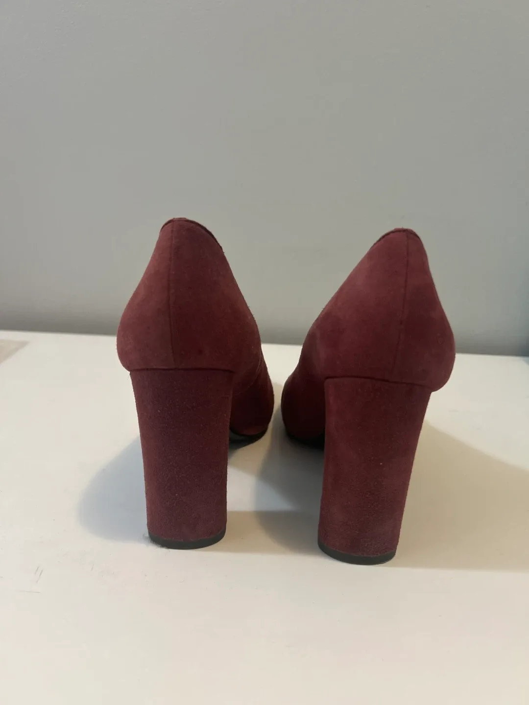 Marc by Marc Jacobs Burgundy Heels Size 6.5 image indicator(3)