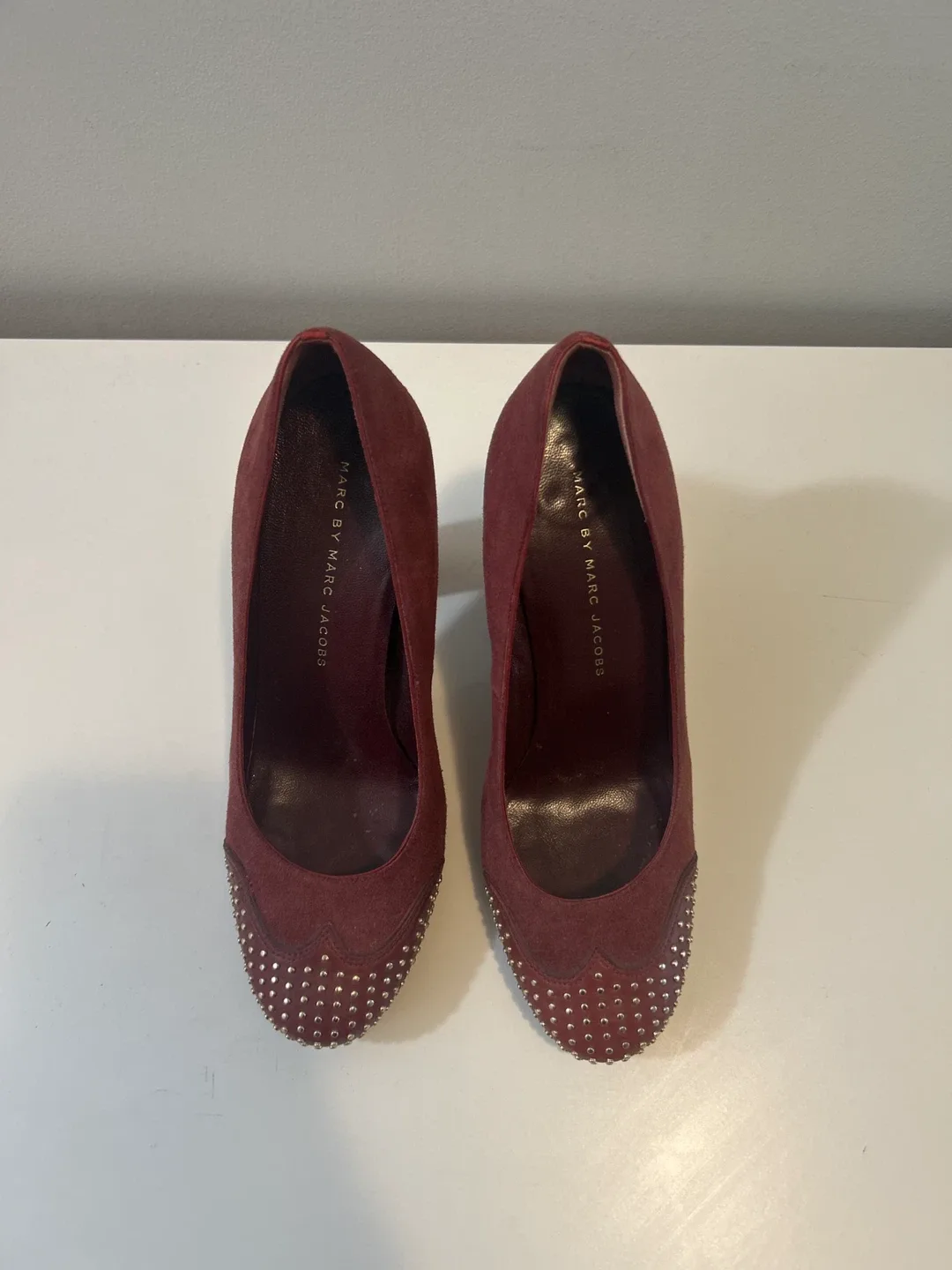 Marc by Marc Jacobs Burgundy Heels Size 6.5 image indicator(2)