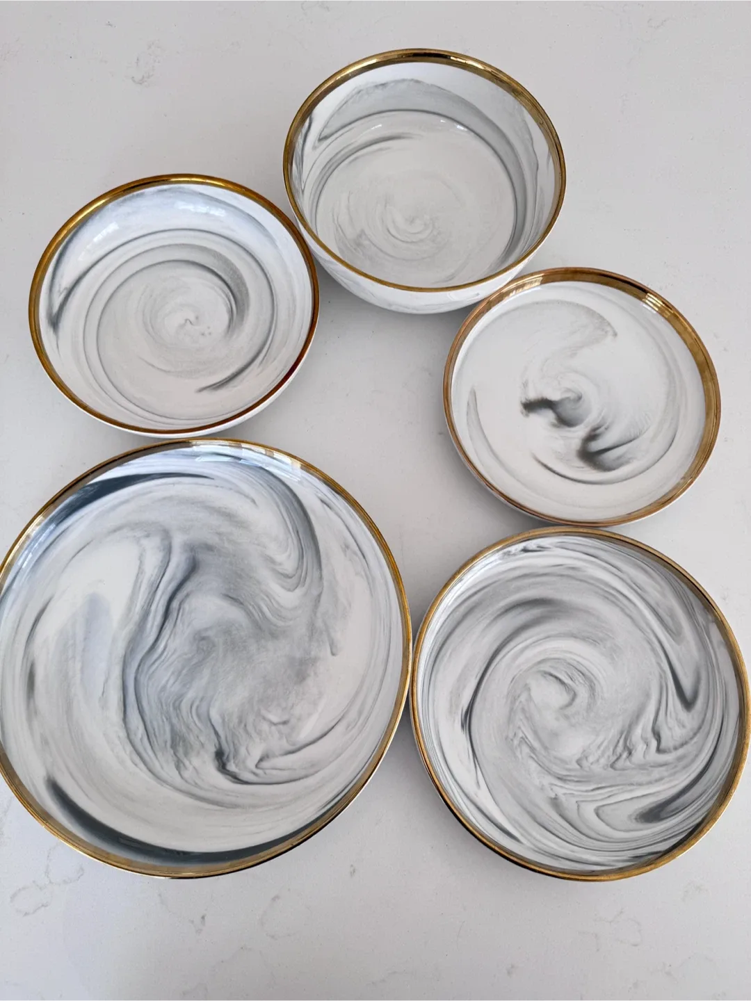 Marble Patterned Dinnerware Set with Gold Trim image indicator(5)