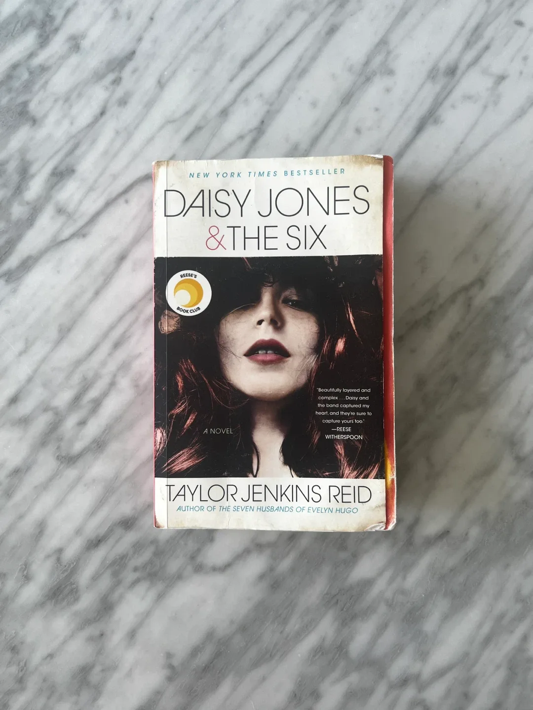 Daisy Jones & The Six by Taylor Jenkins Reid thumbnail